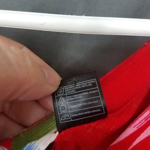 Tiki Palm Medium Red Sleeveless Floral Pull On Shift Dress Rayon Knee Length M - Picture 3 of 16